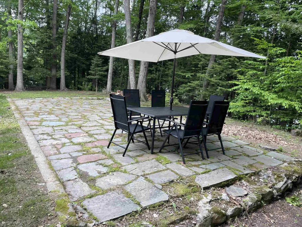 10 Bryan Court Rockingham VT 05101
