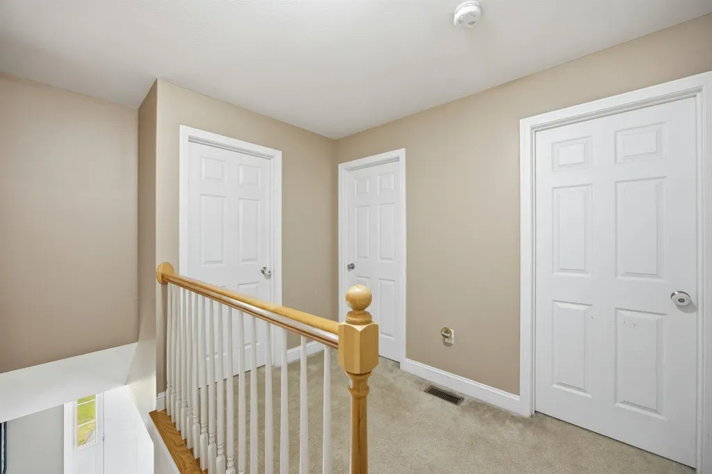 317 University Circle Hooksett NH 03106