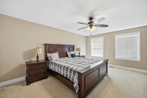 317 University Circle Hooksett NH 03106