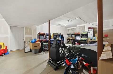 317 University Circle Hooksett NH 03106