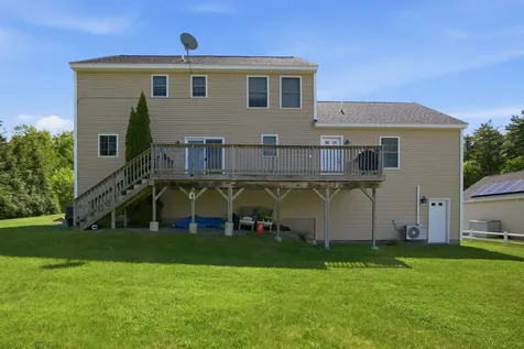 317 University Circle Hooksett NH 03106