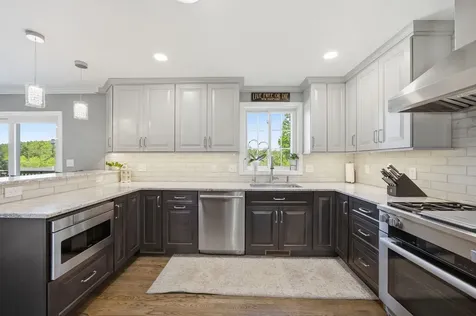 317 University Circle Hooksett NH 03106