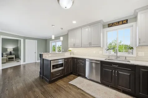317 University Circle Hooksett NH 03106