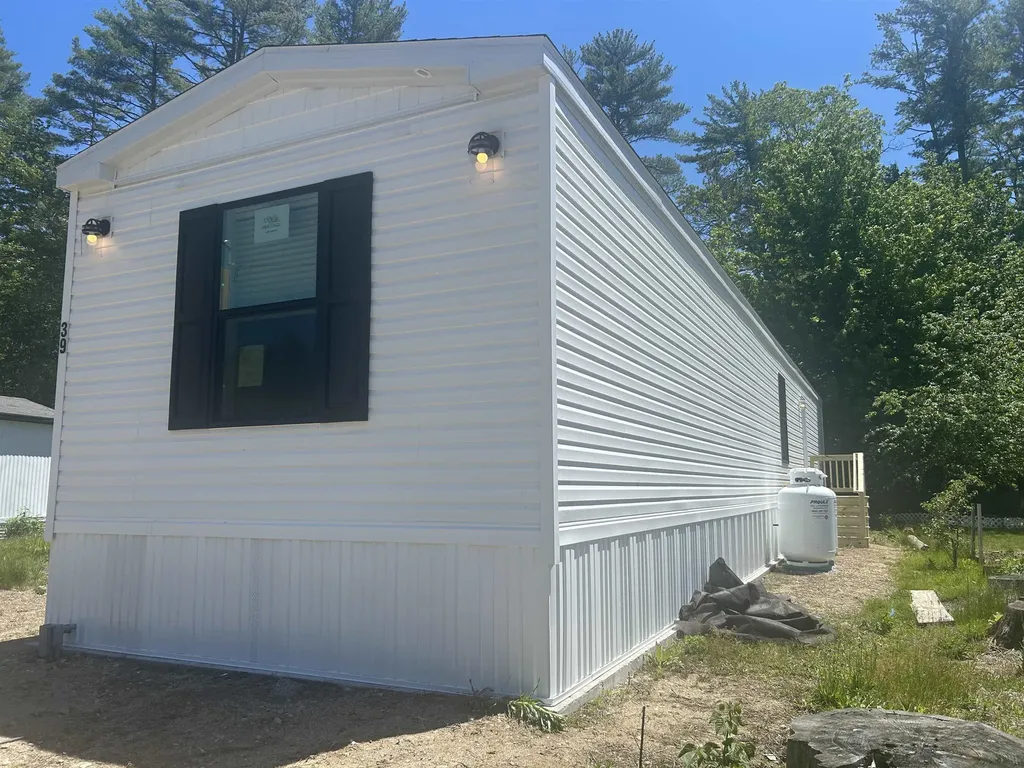 39 Pineland Park Road Milton NH 03851
