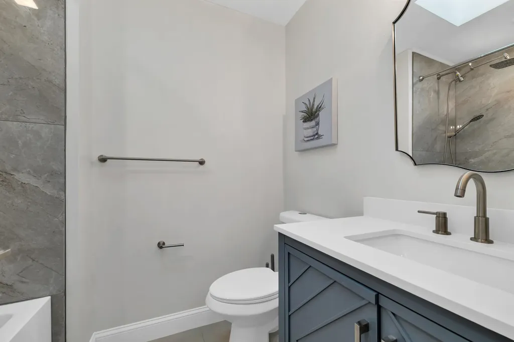 7 Loon Street Wolfeboro NH 03894