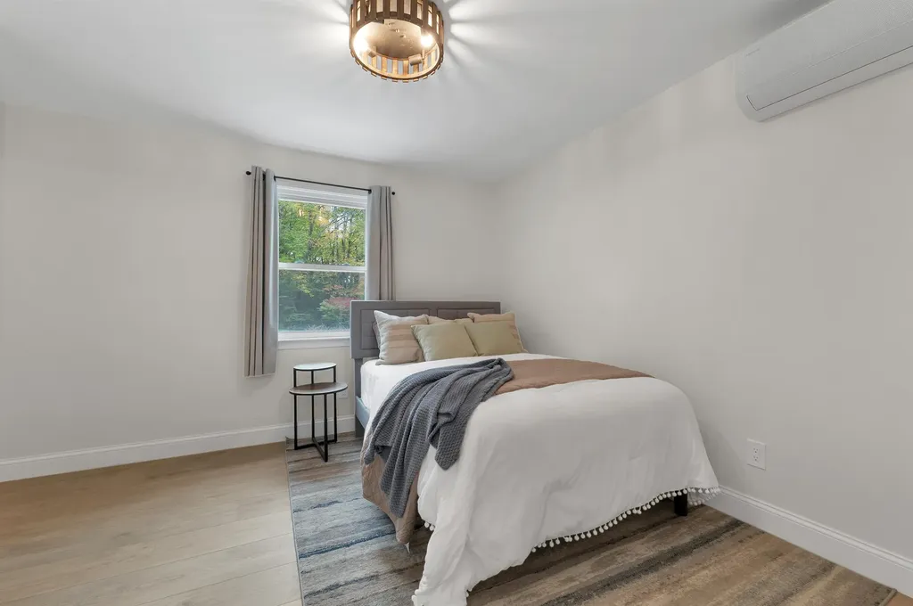 7 Loon Street Wolfeboro NH 03894
