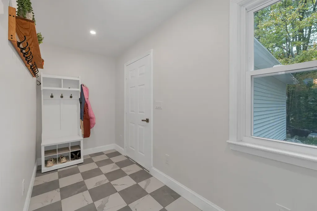 7 Loon Street Wolfeboro NH 03894