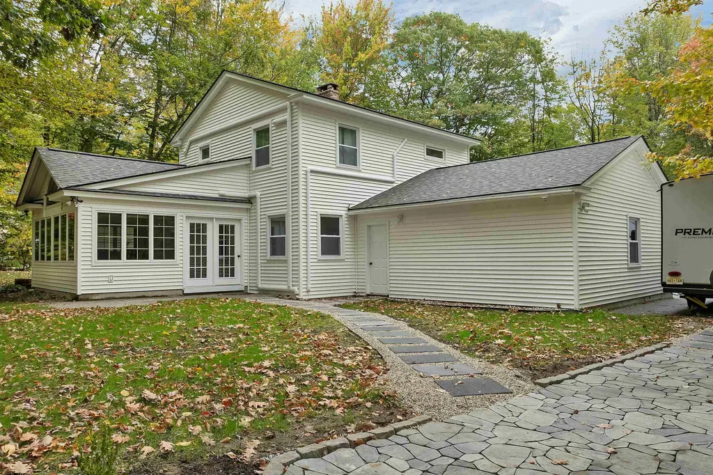 7 Loon Street Wolfeboro NH 03894