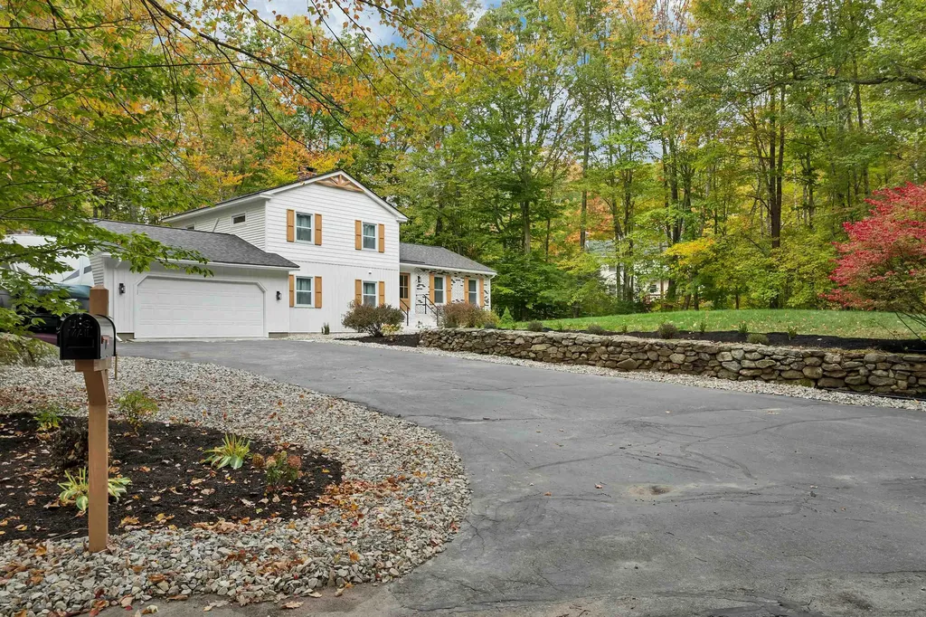 7 Loon Street Wolfeboro NH 03894