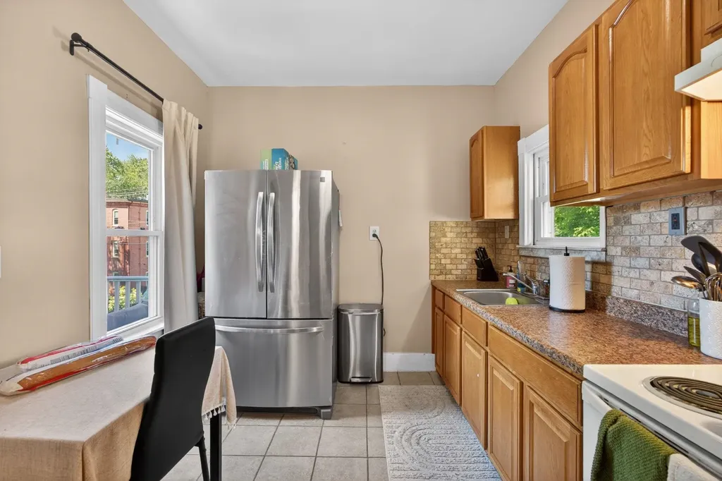 20 Abbott Street Nashua NH 03064