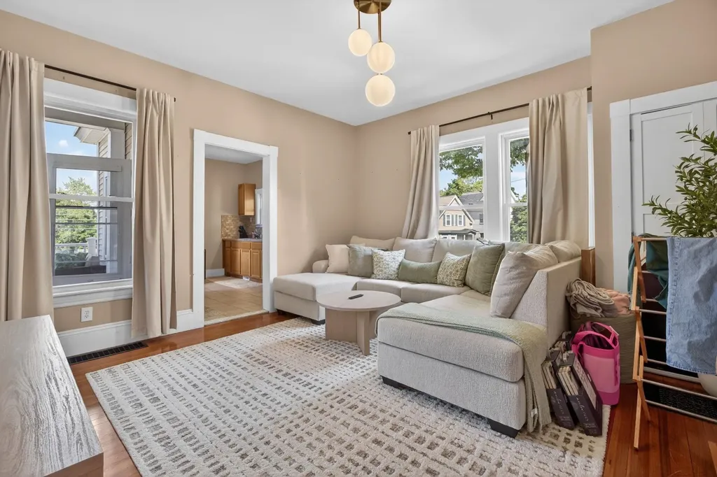 20 Abbott Street Nashua NH 03064
