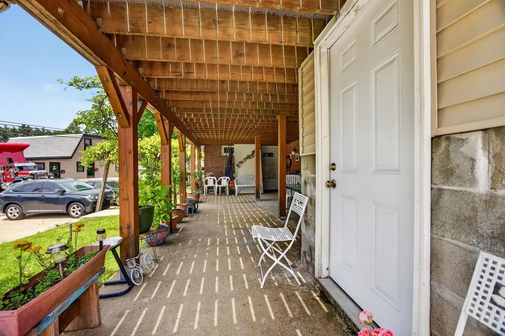20 Abbott Street Nashua NH 03064
