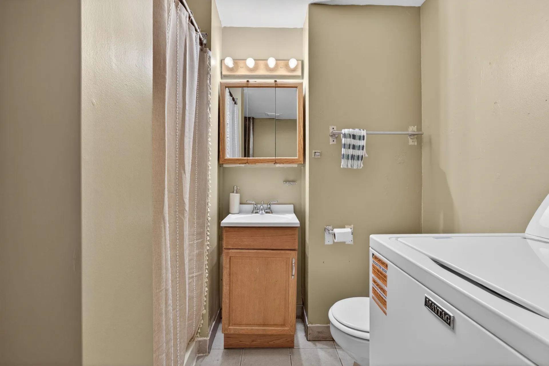20 Abbott Street Nashua NH 03064