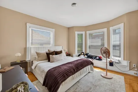 20 Abbott Street Nashua NH 03064