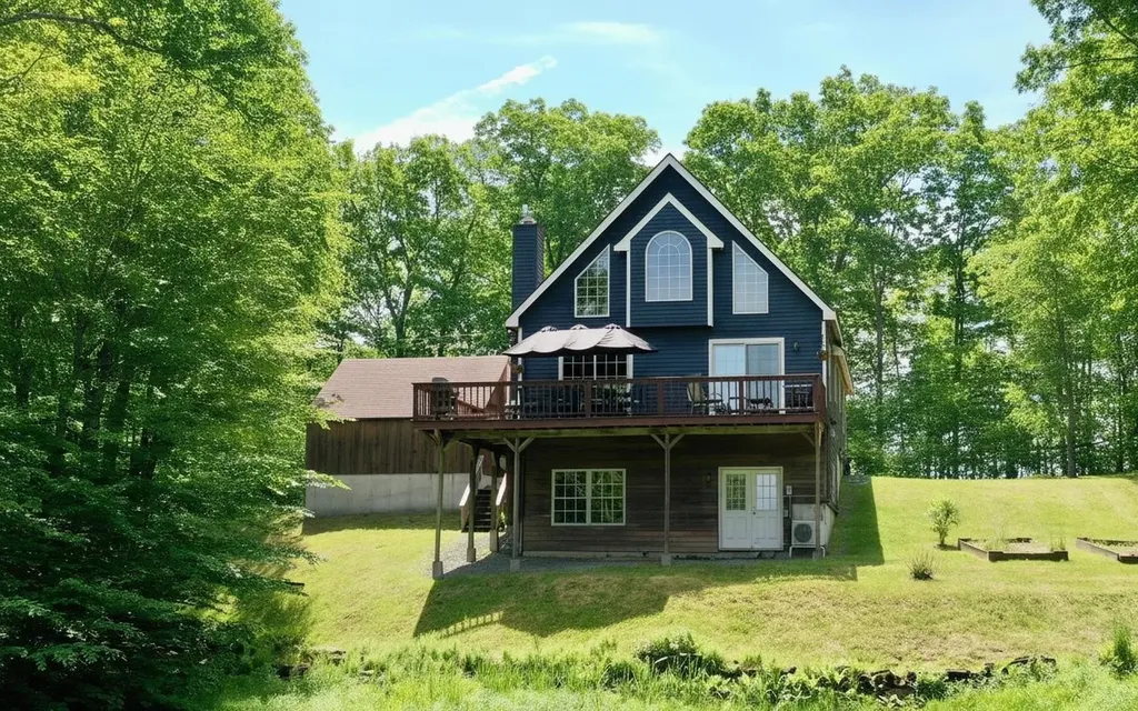 136 School Marm Lane Townshend VT 05353