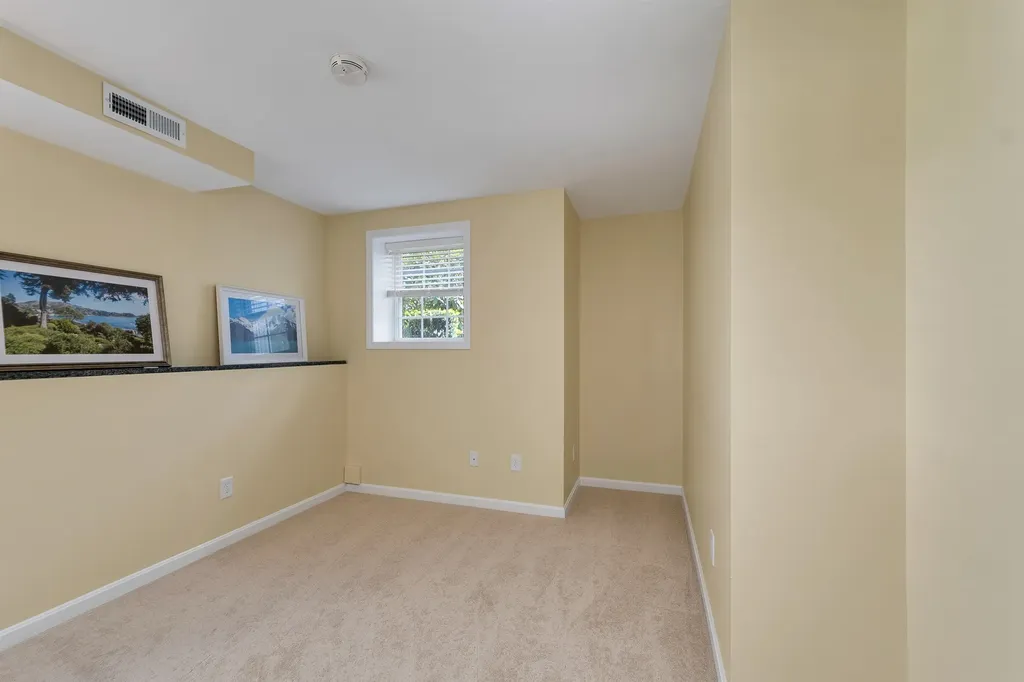 25 Sullivan Way Laconia NH 03246