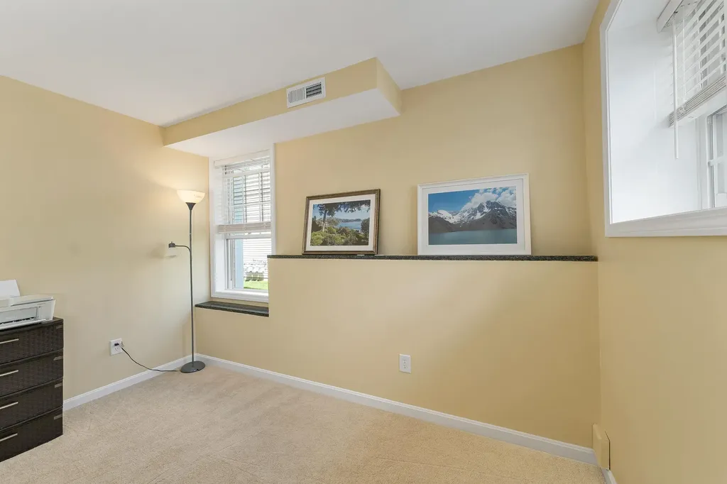 25 Sullivan Way Laconia NH 03246