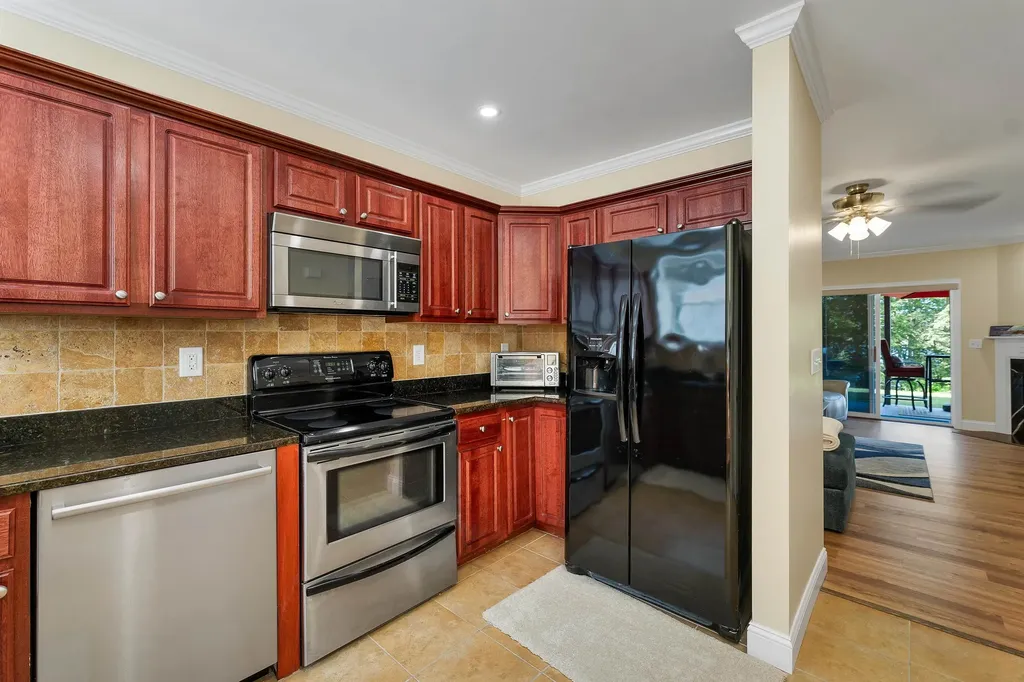 25 Sullivan Way Laconia NH 03246