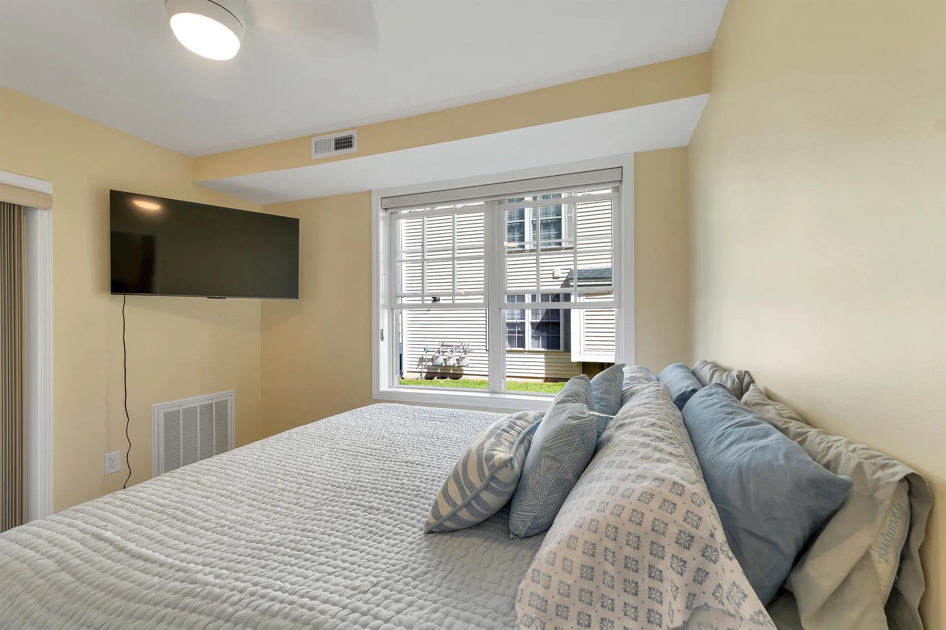 25 Sullivan Way Laconia NH 03246