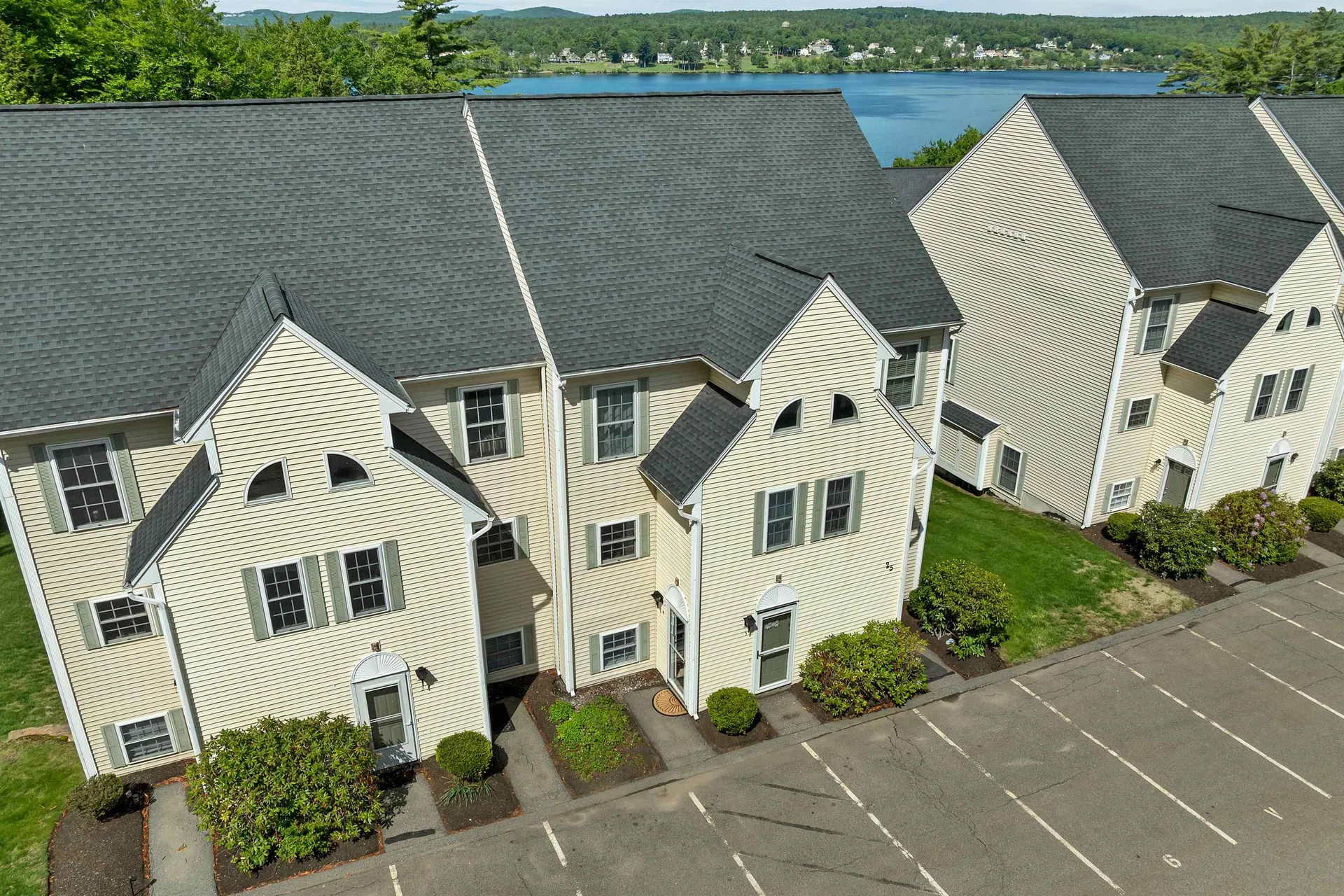 25 Sullivan Way Laconia NH 03246