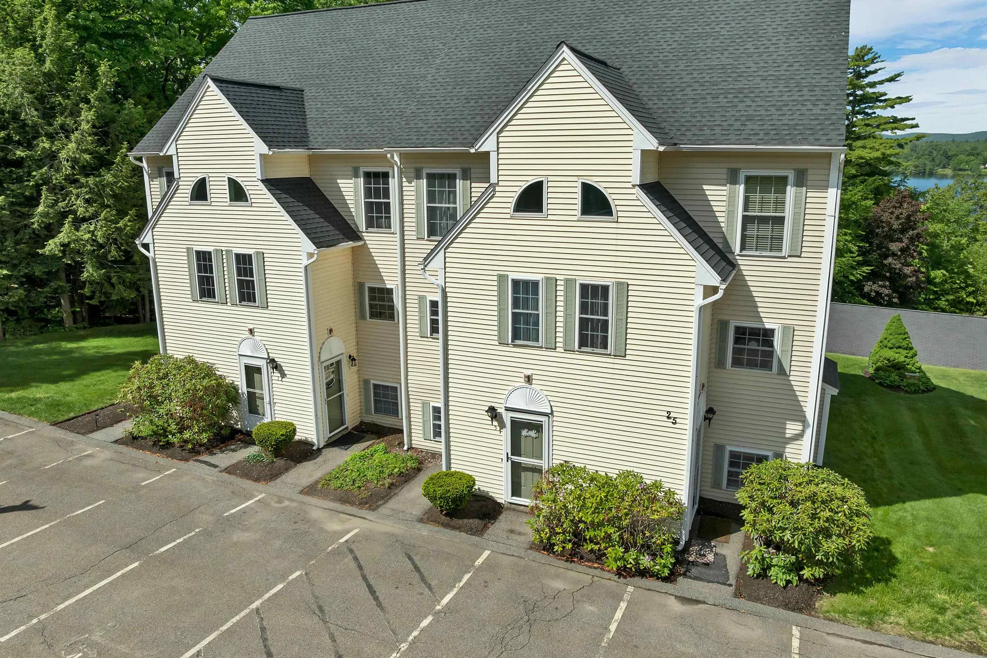 25 Sullivan Way Laconia NH 03246