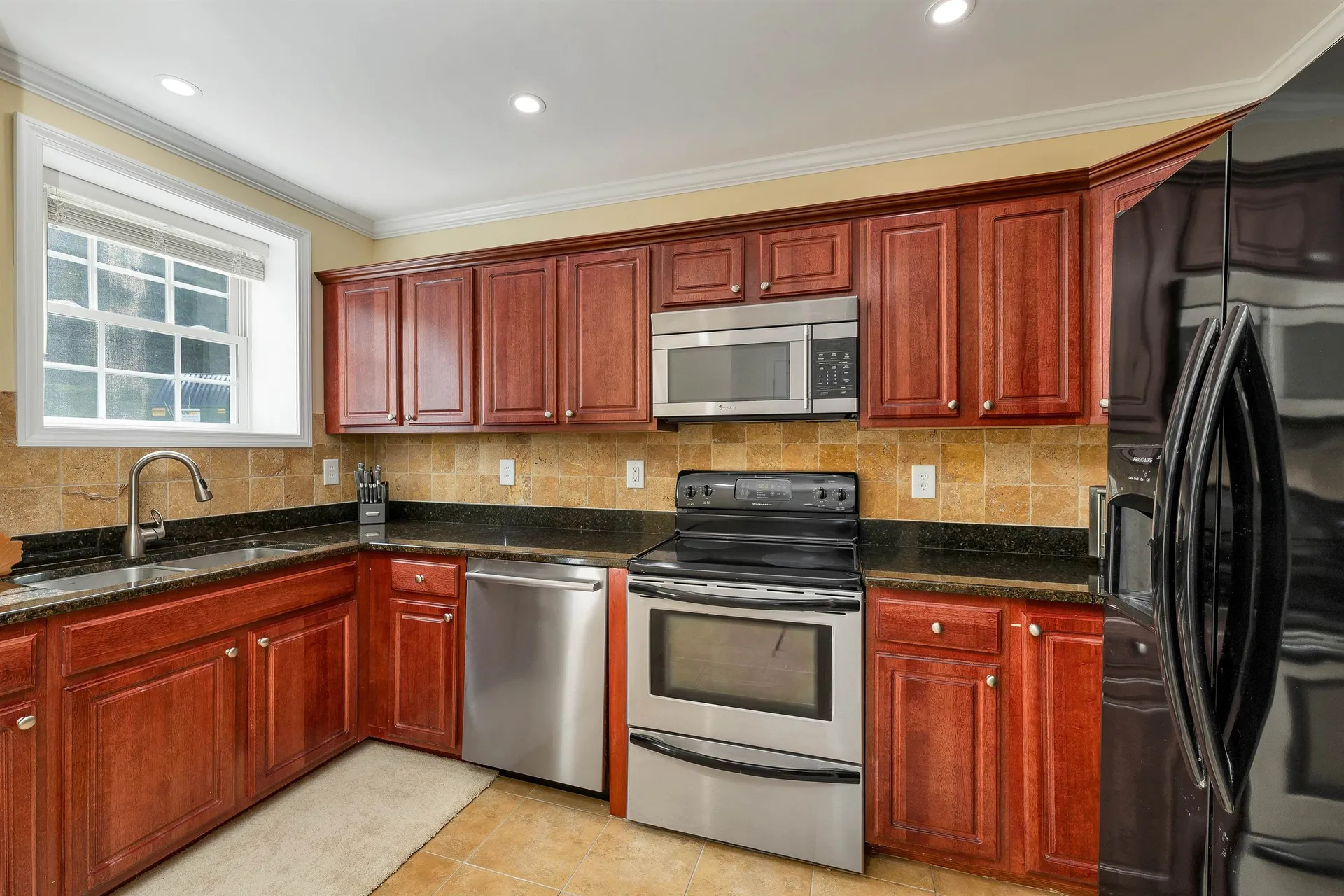 25 Sullivan Way Laconia NH 03246