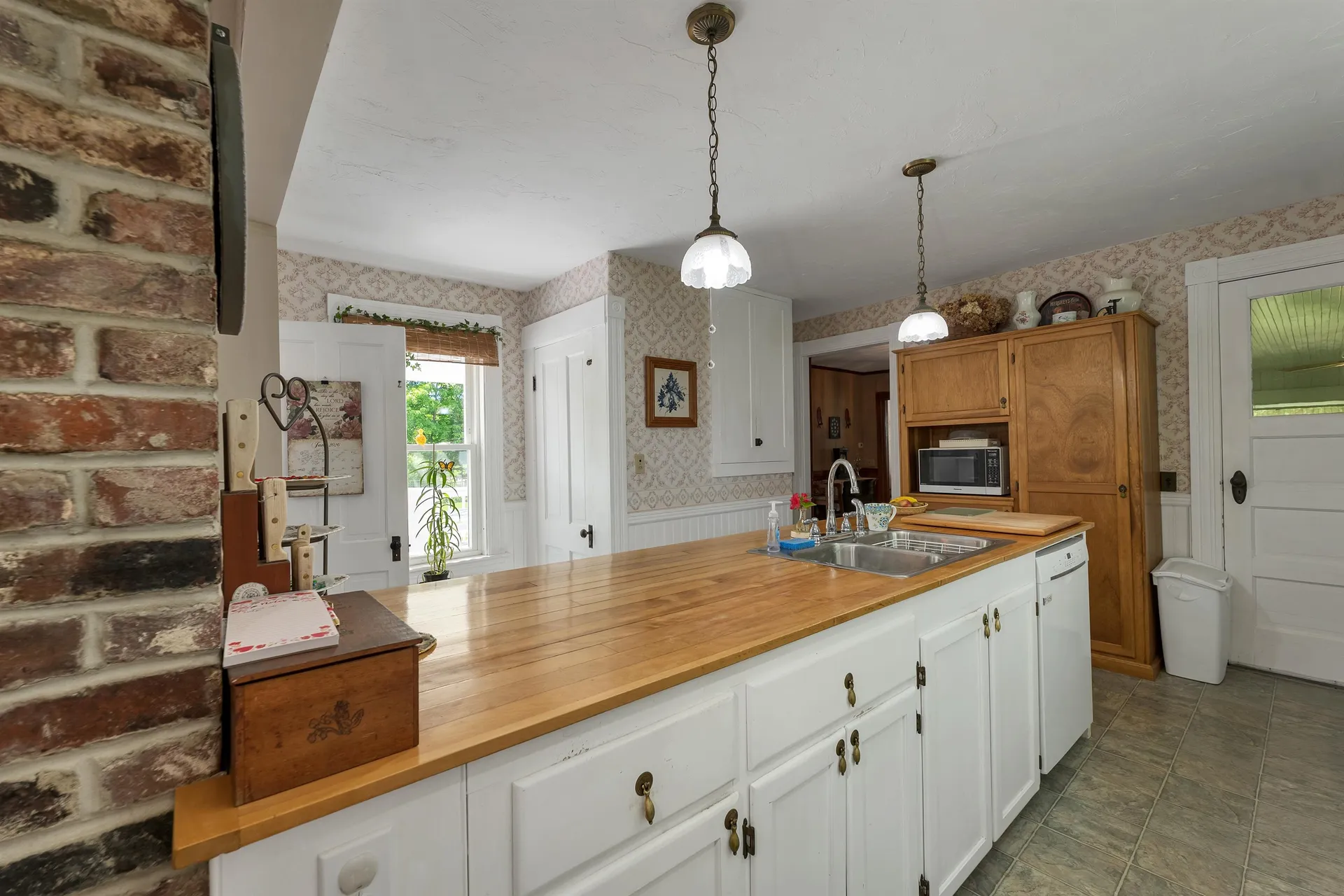 195 Philbrook Road Sanbornton NH 03269