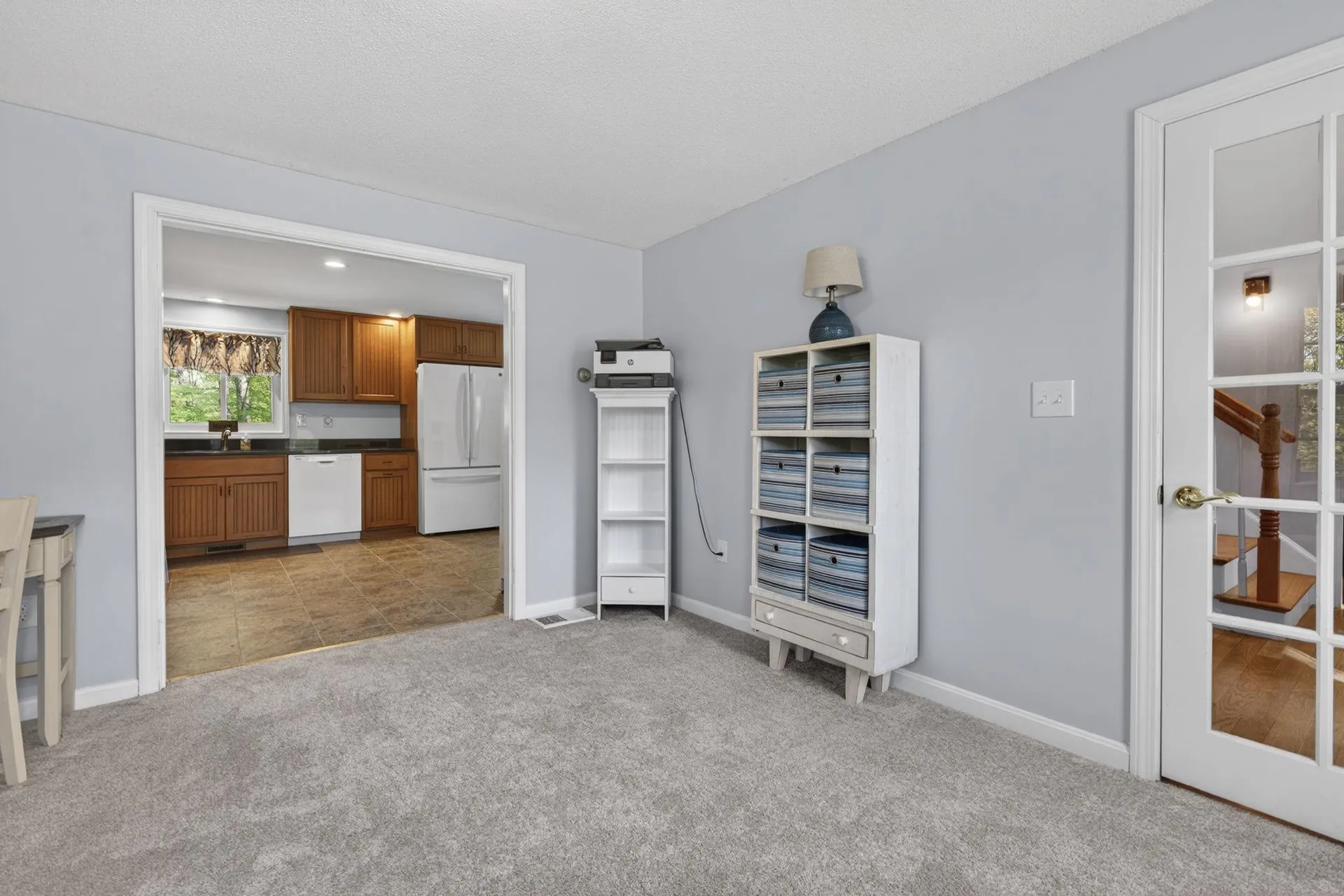 30 Royal Lane Londonderry NH 03053