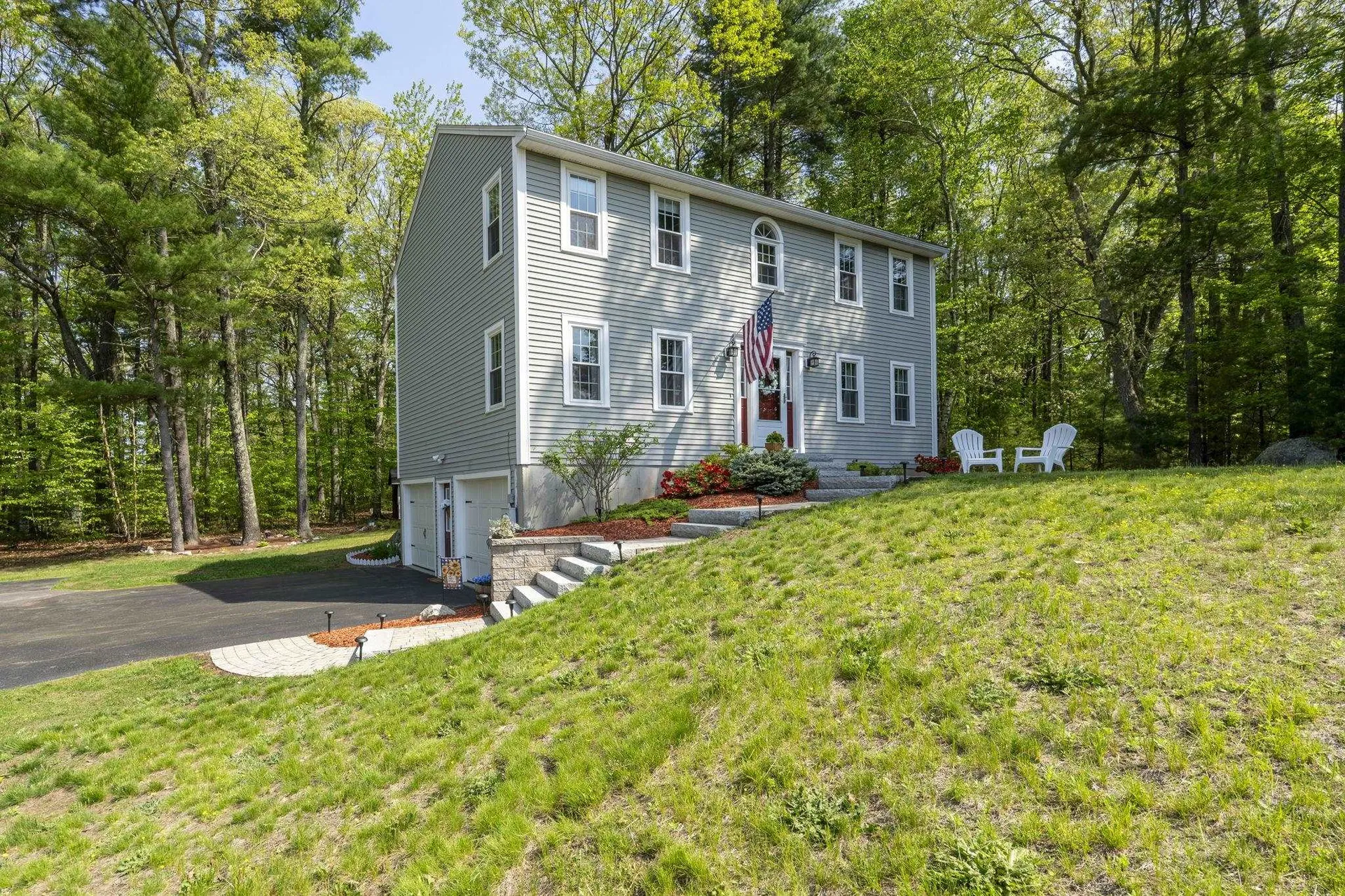 30 Royal Lane Londonderry NH 03053