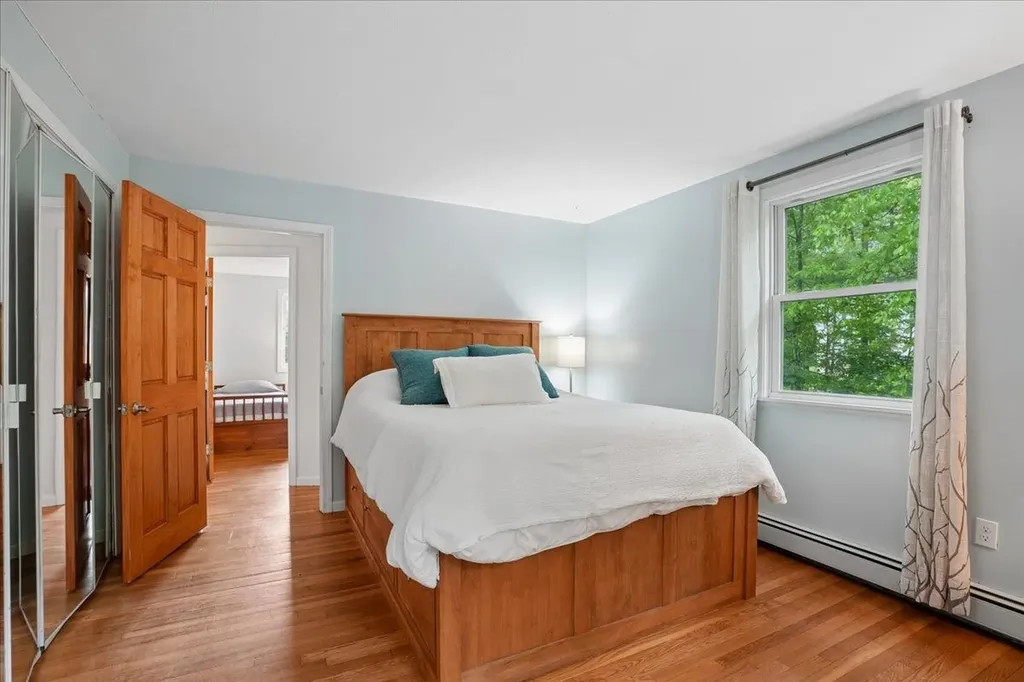 12 Barkland Drive Derry NH 03038