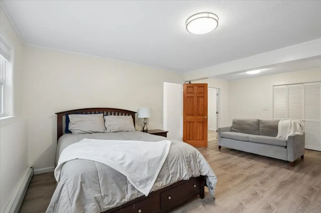 12 Barkland Drive Derry NH 03038