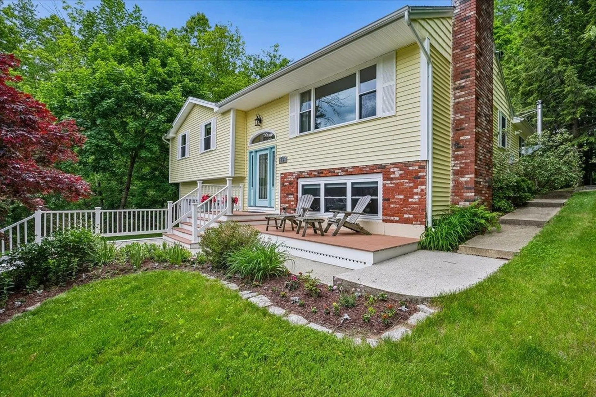 12 Barkland Drive Derry NH 03038