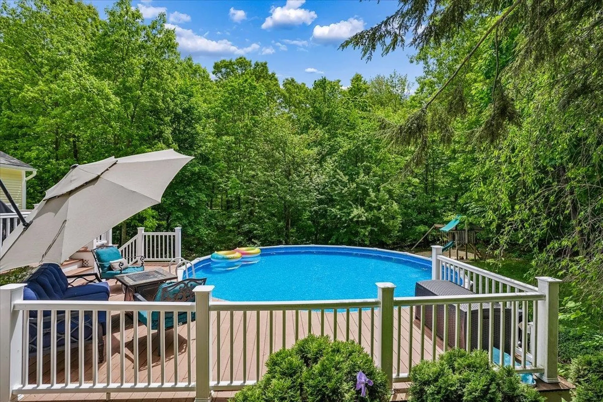12 Barkland Drive Derry NH 03038
