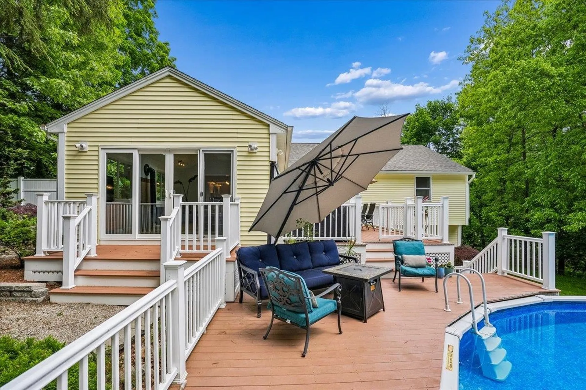 12 Barkland Drive Derry NH 03038