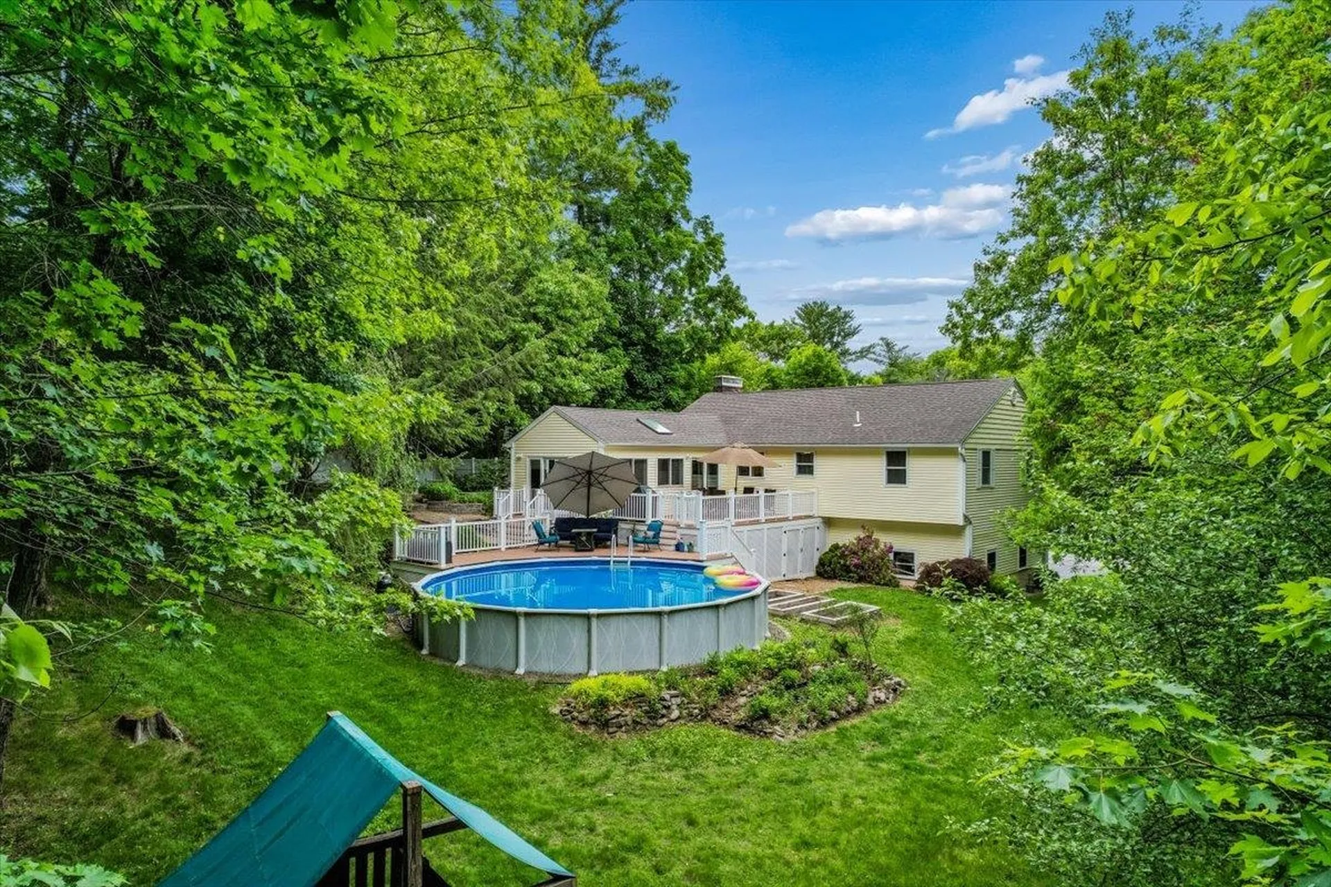 12 Barkland Drive Derry NH 03038