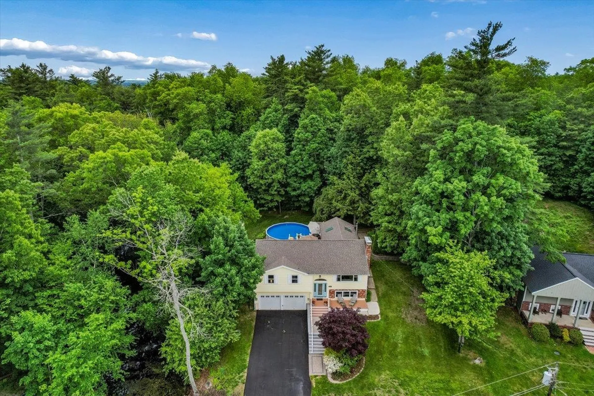 12 Barkland Drive Derry NH 03038