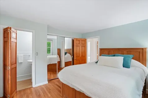12 Barkland Drive Derry NH 03038