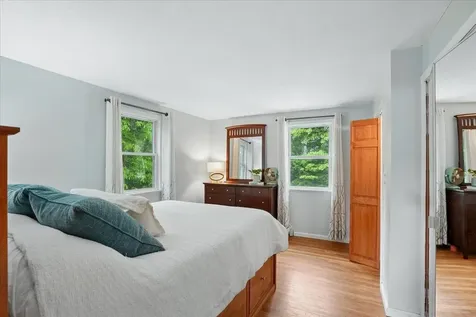 12 Barkland Drive Derry NH 03038