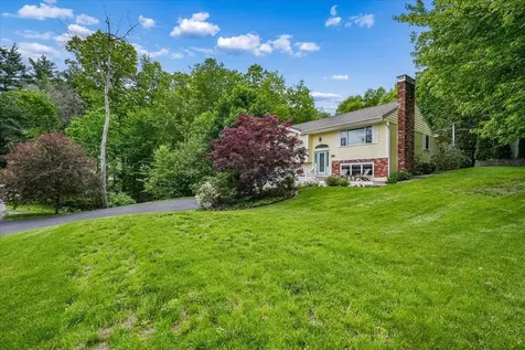 12 Barkland Drive Derry NH 03038
