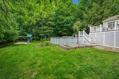 12 Barkland Drive Derry NH 03038