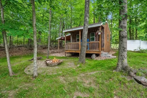 12 Barkland Drive Derry NH 03038