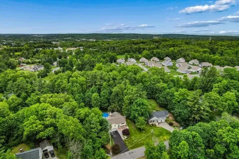 12 Barkland Drive Derry NH 03038
