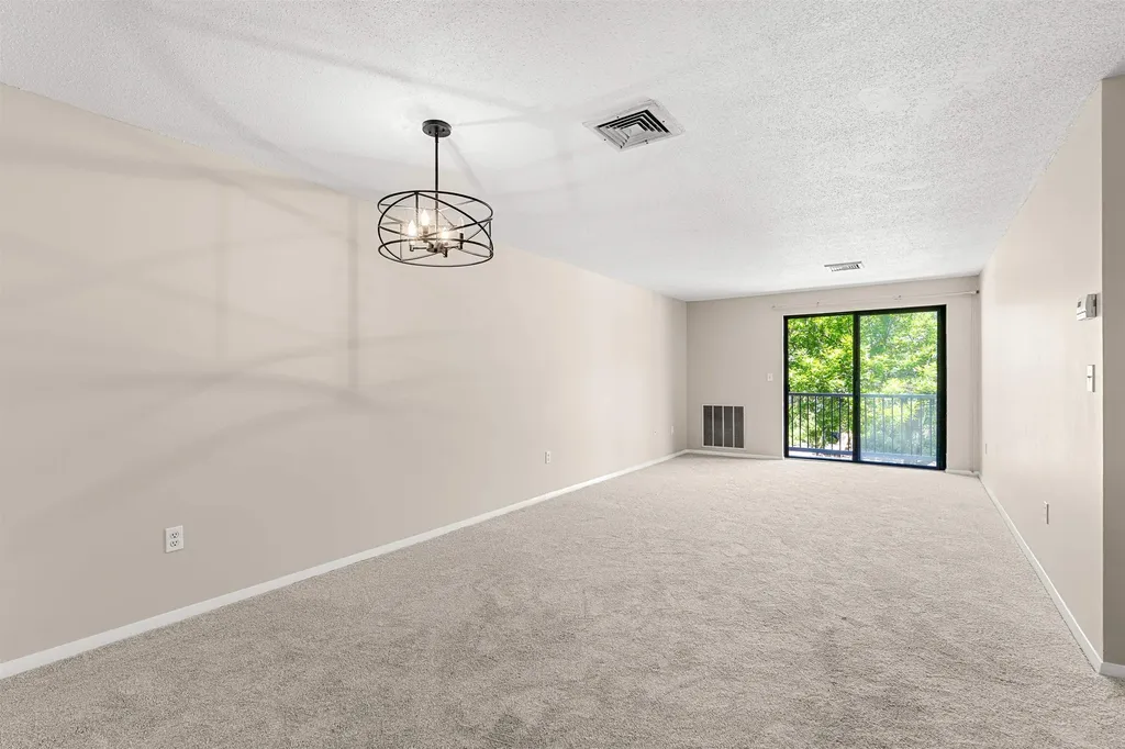 15 Blackstone Drive Nashua NH 03063