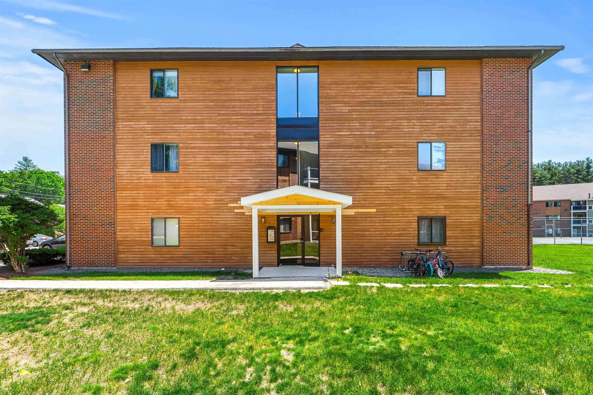 15 Blackstone Drive Nashua NH 03063