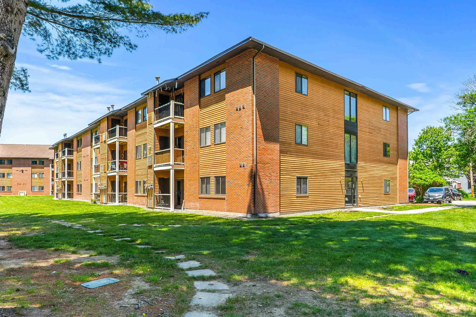 15 Blackstone Drive Nashua NH 03063
