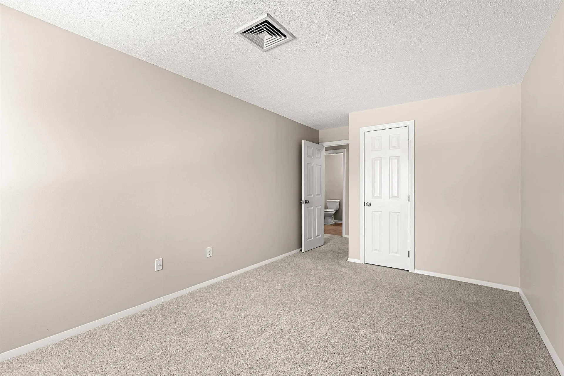 15 Blackstone Drive Nashua NH 03063