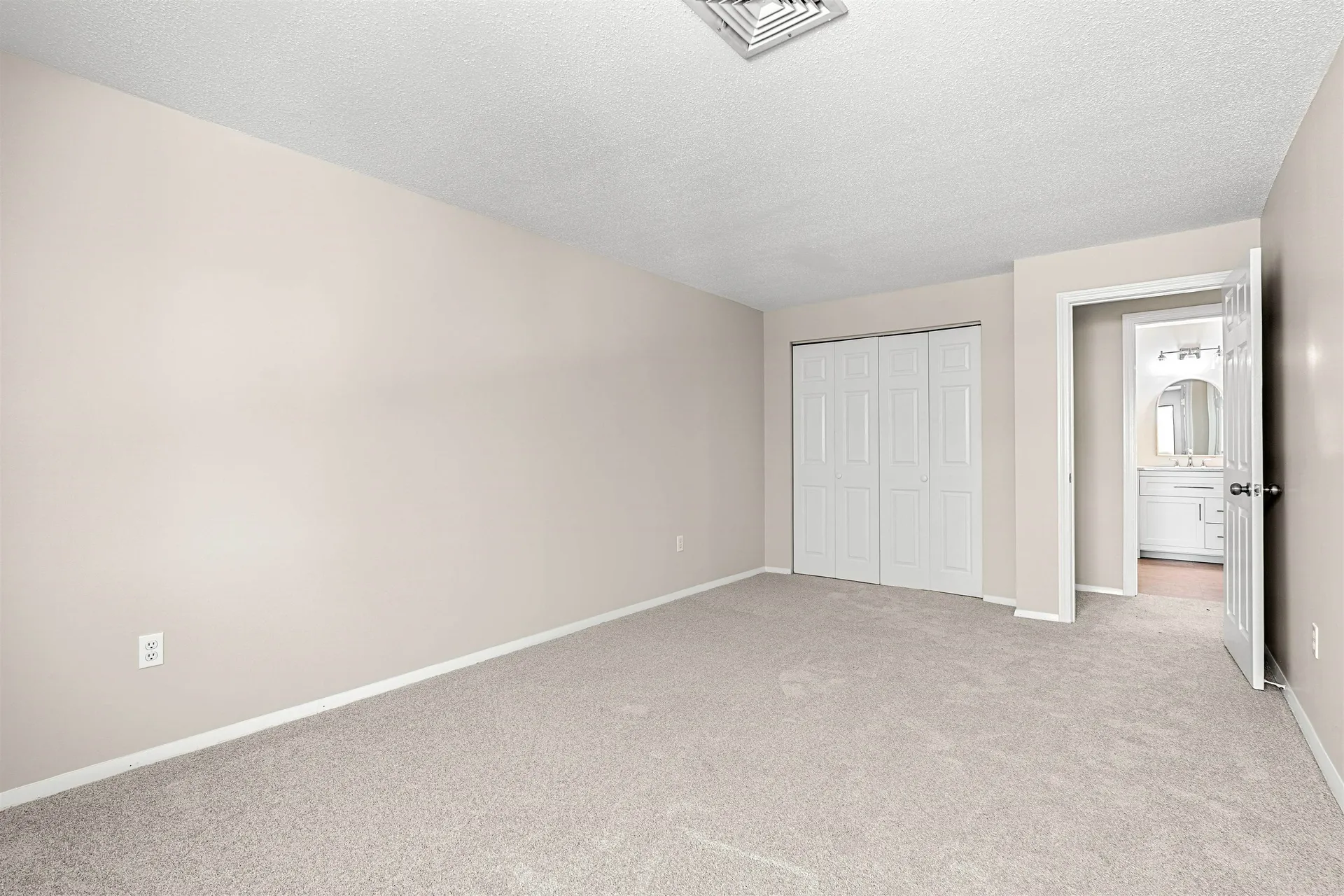 15 Blackstone Drive Nashua NH 03063