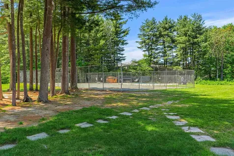15 Blackstone Drive Nashua NH 03063