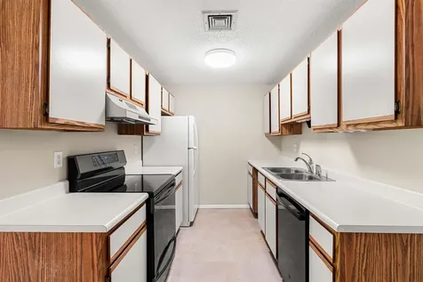 15 Blackstone Drive Nashua NH 03063