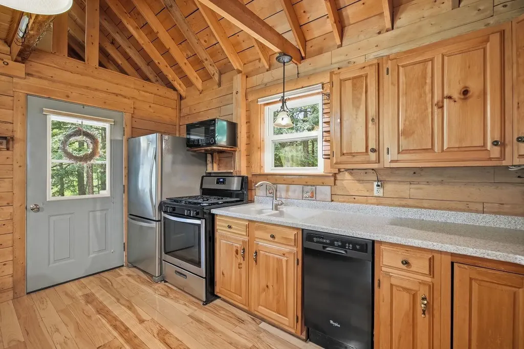 38 Kelly Road Stark NH 03582
